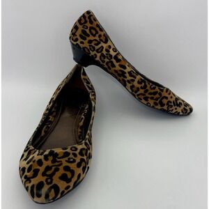 GoMax Leopard Print Low Kitten Heels Womens Size 6- 1" Heel Slip on Pump Comfort
